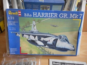 Modelkit Revell Harrier GR MK7 on 1:72 in Box - Picture 1 of 2