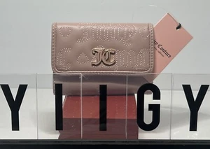 ๐ผ๐ฆ Juicy Couture ๐ผ๐ฆ Simply Perfect Everything Card Bifold Wallet ๐ผ D36o5 - Picture 1 of 11