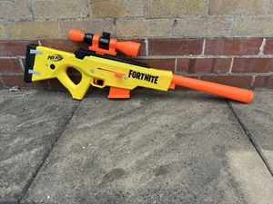 Pistola NERF Fortnite Francotirador BASR-L Perno Acción, Clip Alimentado Blaster Juguete (E7522EU4) - Imagen 1 de 7