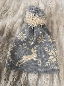 SMILEY SKI CAP REINDEERS AND SNOWFLAKES POM POM BEANIE SPARKS NV VINTAGE WOOL - Picture 1 of 7