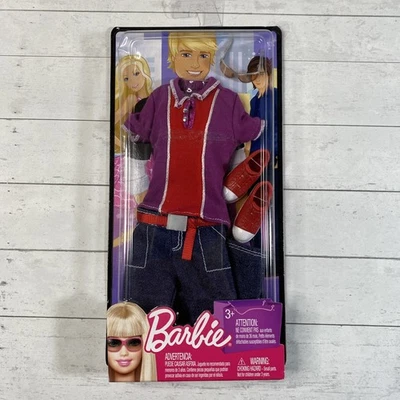 Mattel Barbie Ken Jeans Púrpura Rojo Camisa Tenis Gafas 2009 R4269 Nuevo Foto 1 de 4