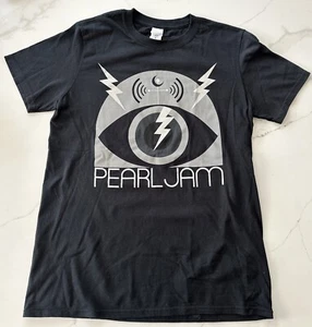 Pearl Jam 2014 European Tour T-Shirt. Medium - Picture 1 of 3