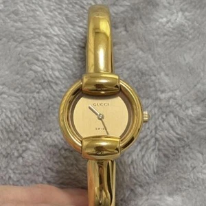 GUCCI 1400L Gold Dial Round Womens Quartz Watch JAPAN NMear Mint Working item - Picture 1 of 5