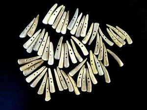 ANTLER BUTTONS,2 1/4",TOGGLES,TINES,6 PIECE PACKAGES,WHITE TO LIGHT BROWN,214-A - Picture 1 of 6