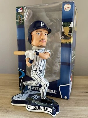 Japan Baseball ICHIRO SUZUKI New York Yankees MLB Pennant Base Bobblehead NIB! - Image 1 of 2
