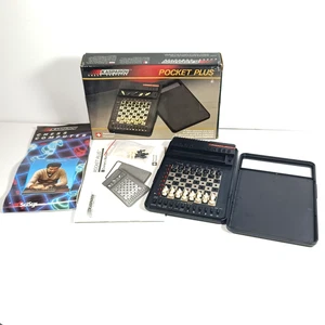 Computer Scacchi Elettronico Kasparov Pocket Plus SciSys Boxato Completo Funzionante - Foto 1 di 17