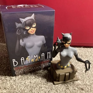 Batman The Animated Series Catwoman Bust - Diamond Select - Super Rare - Picture 1 of 13