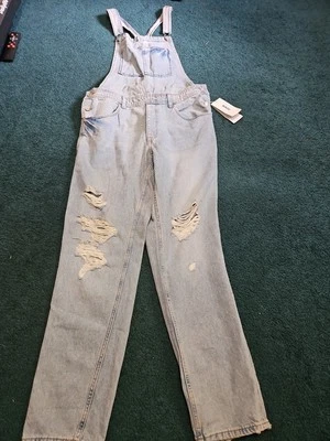 Mono vaquero de H&M talla 12, nuevo con etiquetas.  ¡Súper lindo! Foto 1 de 4