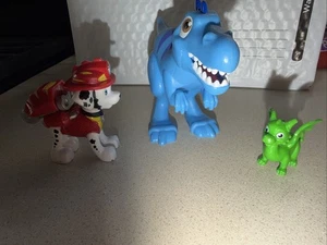 PAW Patrol, Dino Rescue Marshall and Dinosaur Action Figure Set - Picture 1 of 2