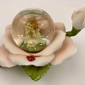 Twinkle Canada Fairy Snow Globe, Ceramic Rose Ladybug Glitter Vintage - Imagen 1 de 5