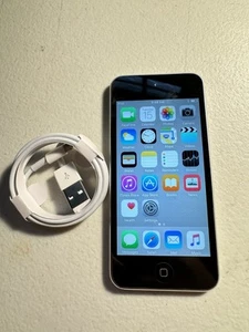 Apple iPod Touch 5th Generation 16GB (Silver) - Picture 1 of 2