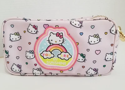 Bolsa Stoney Clover Lane Hello Kitty adesivos corações bolsa cosmética viagem 2020 - Imagem 1 de 4