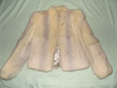 复古 70 年代 J.S.L.II 女士兔子毛皮大衣白色带银色条纹褶皱袖口 — 第 1/4 张图片