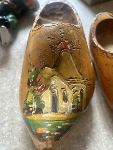 Vintage Miniature Holland Wooden Clogs/ Shoes Hand Carved Den Haag - Picture 1 of 5