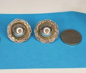 Sterling Silver Earrings Marked 925 Pierced vintage Mexican two toned dome - Picture 1 of 3