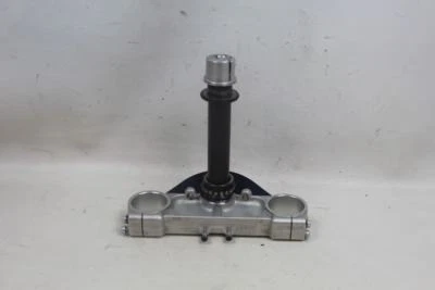 DUCATI MONSTER S2R800 2007 inferior triple árbol yugo abrazadera eje rodamientos daños Foto 1 de 4