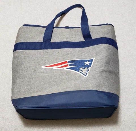 New England Patriots Cooler Coleman Soft Sided Insulated Large Cooler Bag 30-Can Cover