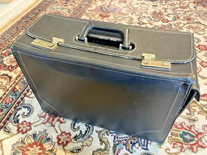 Large Vintage 1970s Hard Shell Briefcase with Working Combination Snap Lock - Picture 1 of 13