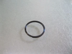 Harley Big Twin 1973-77 & Sportster 1957-77 Piston Pin Retaining Ring 22582-52 - Bild 1 von 1