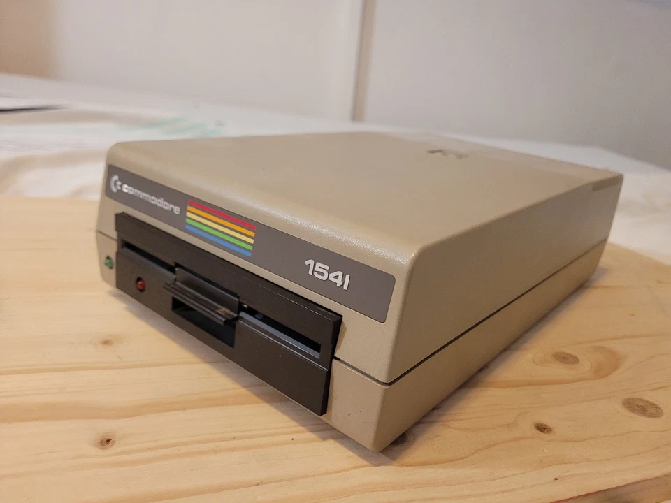 Commodore Floppy VC1541 VC 1541 für den C64 C64 C C128  getestet alles OK 577 - Bild 1 von 4