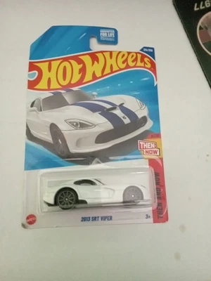 Juguetes Hot Wheels SRT Viper Then And Now Serie #6 Diecast Blanco Escala 1/64  Foto 1 de 4