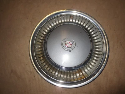 1974 74 1975 75 Cadillac Fleetwood tapacubos cubierta de rueda tapacubos 15" gris fabricante de equipos originales usado Foto 1 de 4
