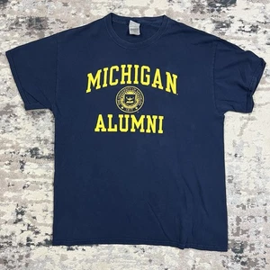 Camiseta UofM Den Apparel MICHIGAN Wolverines ALUMNI Azul Talla Grande De Colección - Imagen 1 de 7