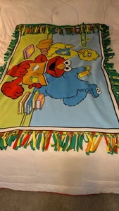 Manta multi tiro Plaza Sésamo con Big Bird & Friends, 40 pulgadas con 60 pulgadas L - Imagen 1 de 5