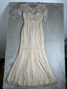 Amsale Wedding Gown Size 6 - Beige Ivory Lace Lightweight Feminine Mermaid Flare - Picture 1 of 24
