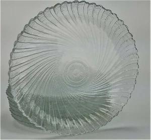 1 Vintage Arcoroc  Seabreeze Swirled Scalloped Clear Salad Plate  7⅜"  - Picture 1 of 3