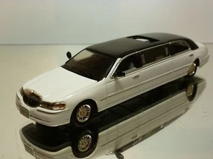 SUN STAR LINCOLN TOWN CAR STRETCH LIMOUSINE - WHITE 1:43 - EXCELLENT - 7 - Picture 1 of 7