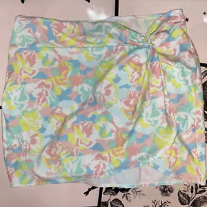 New Victorias Secret Swim Sarong Skirt Cover Up Bottom Pastel Camo Floral XS S - Picture 1 of 3