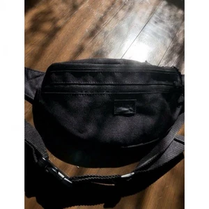 Bolso de cintura pequeño Porter gris/azul marino sin usar, usado una vez - Imagen 1 de 4