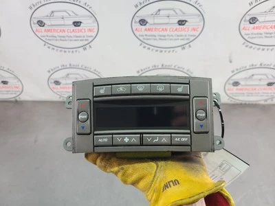 Conjunto de unidad de control de temperatura de aire acondicionado automático Cadillac XLR 2004-07 - FABRICANTE DE EQUIPOS ORIGINALES Foto 1 de 4
