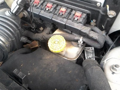 Главный тормозной цилиндр без АБС подходит для 06–09 PT CRUISER 35144 - Изображение 1 из 3