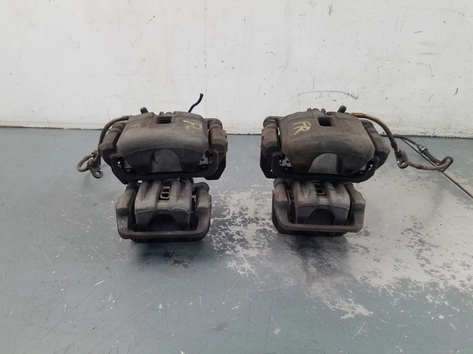 Conjunto de pinça de freio 2002 Honda S2000 AP1 #6442 K5 - Imagem 1 de 4