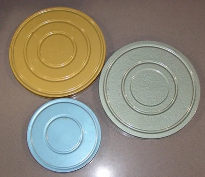 3) Lote de carretes vacíos de 8 mm con botes 2 7 pulgadas uno 5 pulgadas 400 pies Super 8 doble metal Foto 1 de 4