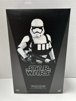 Hot Toys Star Wars First Order Heavy Gunner Stormtrooper 1/6 Figure - MMS318 - Image 1 of 4