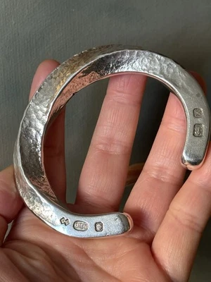 Brazalete brazalete brazalete de plata esterlina 925 grueso pesado con sellos de Londres 165,2 g Reino Unido Foto 1 de 4