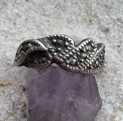 Size 5.75, vintage sterling silver 925 stackable band ring with marcasite - Image 1 of 4