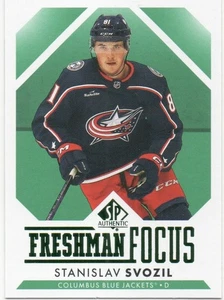 23-24 2023-24 SP Authentic Stan Svozil Green Freshman Focus #FF-42 1:60 Packs - Bild 1 von 1