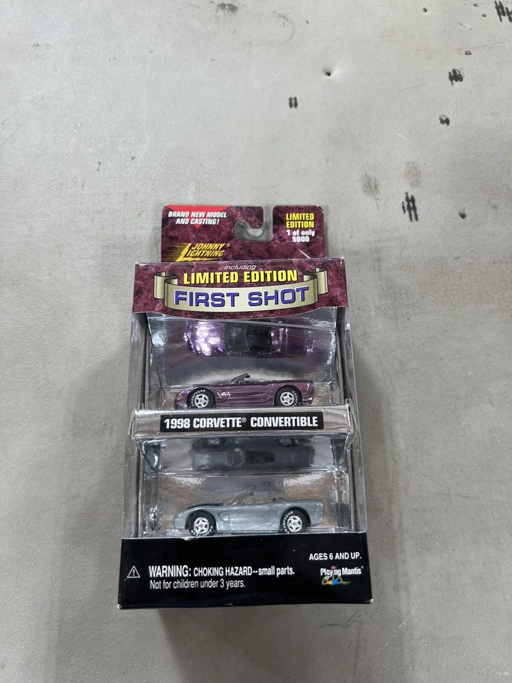 Johnny Lightning Corvette Collection First Shot 1998 Кабриолет Фиолетовый D23 - Изображение 1 из 2