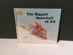Magic Castle Readers/The Biggest Snowball of All/A Book about Sizes - Picture 1 of 5