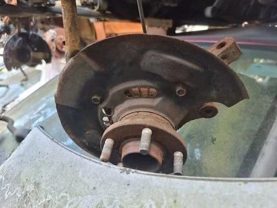 SUBARU IMPREZA WRX MK2 2000-2007 LADO DEL PASAJERO BUJE DELANTERO IZQUIERDO COJINETE DE NUDILLOS Foto 1 de 4