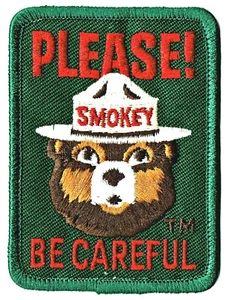 ⫸ SMOKEY BEAR "PLEASE BE CAREFUL" OFFICIAL USFS Embroidered Patch Firefighters - Picture 1 of 9