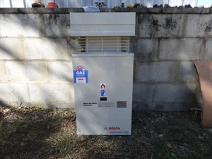 Bosch 13H Natural Gas Hot Water System - Picture 1 of 11