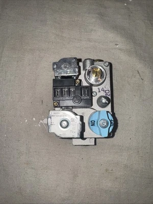 Rodgers 36E93 301 HVAC Furnace Gas Valve Carrier EF32CW183A - Image 1 of 4