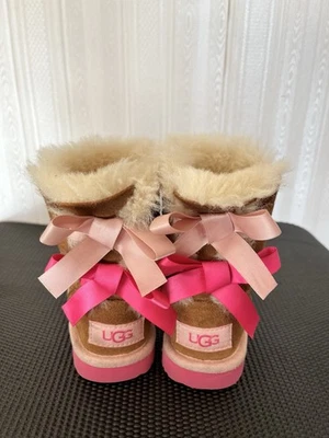 Arco Bailey UGG para niños pequeños II - castaño/rosa - 1017394T talla 6 Foto 1 de 4