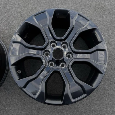 LLANTA/LLANTA ÚNICA 20 PULGADAS FORD F-150 2021-2024 OEM MECANIZADA CARBÓN 10345 Foto 1 de 4