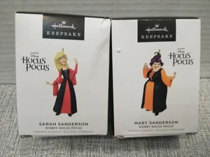Hallmark Keepsake 2023 MARY & SARAH Sanderson Hocus Pocus Disney adornos paquete de 2 - Imagen 1 de 5